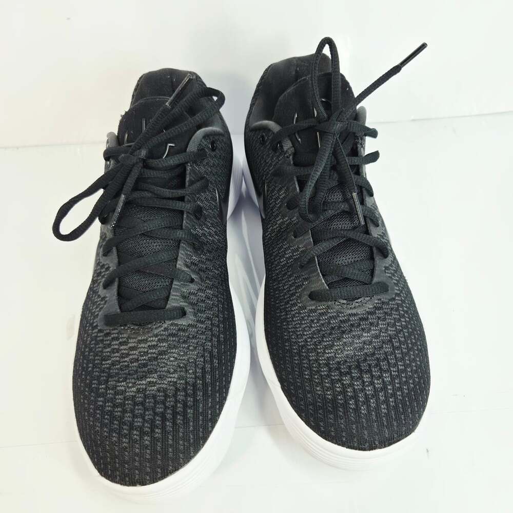 Nike Flex Experience Run 8 Size 10 Black White Running Shoes